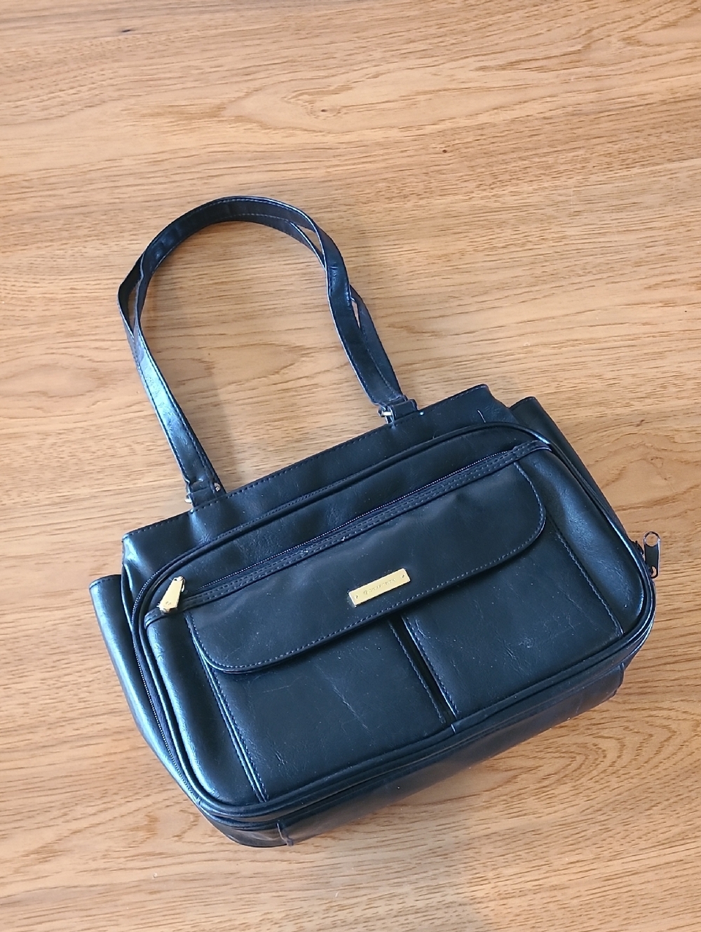 Black Women's Shoulder Bag - Classic Faux Leather Tote